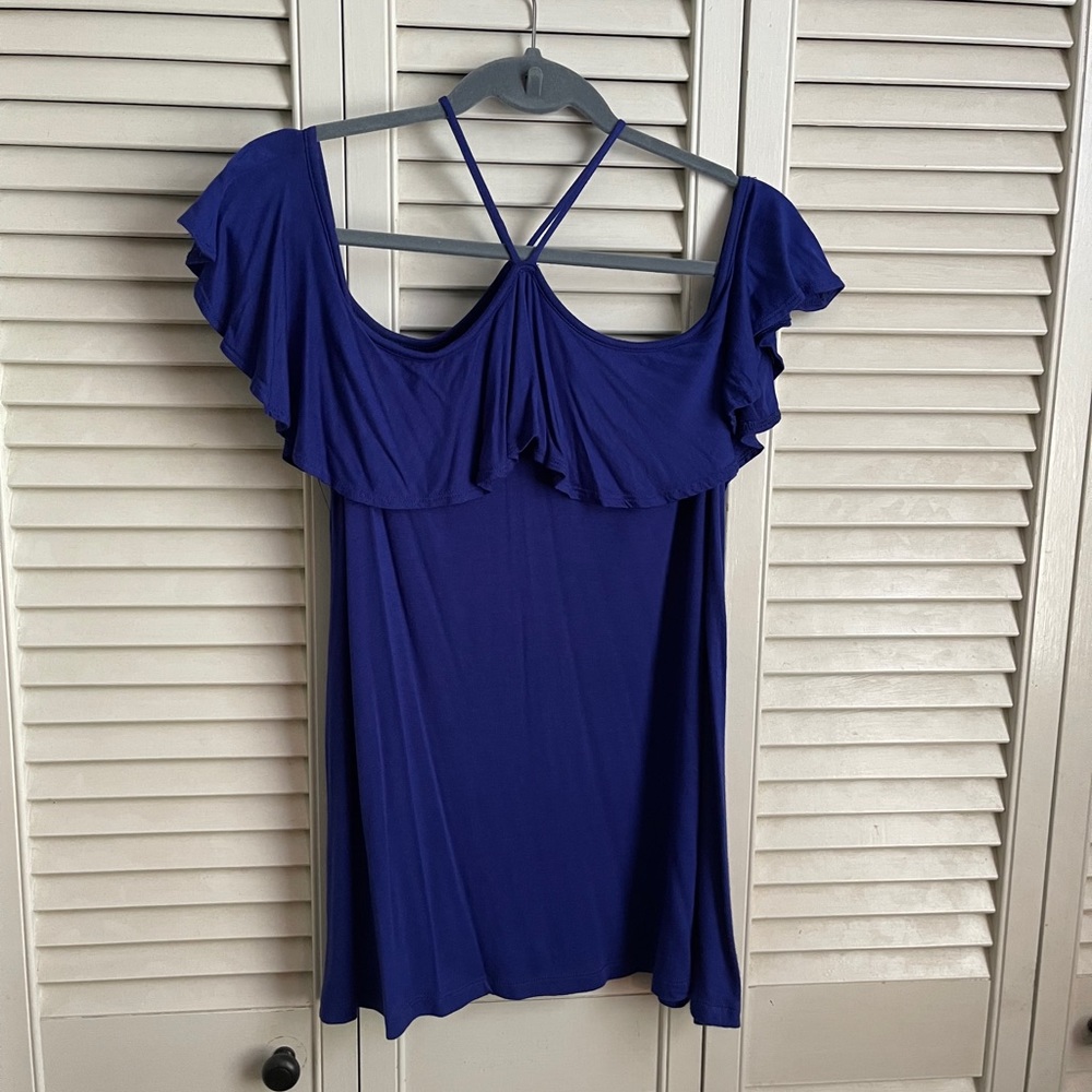Butterfly Shoulder Ruffle Shirt size Small